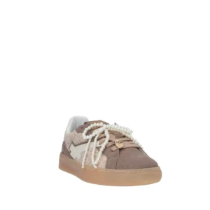Sneaker in Camoscio Beige: Stile Unico e Dettagli Rimovibili