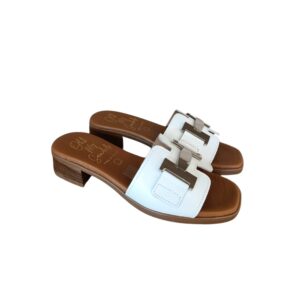 CIABATTINA BIANCA CON ACCESSORIO "OH MY SANDALS"
